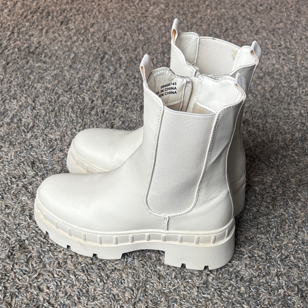 BUNDLE FOR DISCOUNT-  Forever 21 Women's Boots - cream size 6